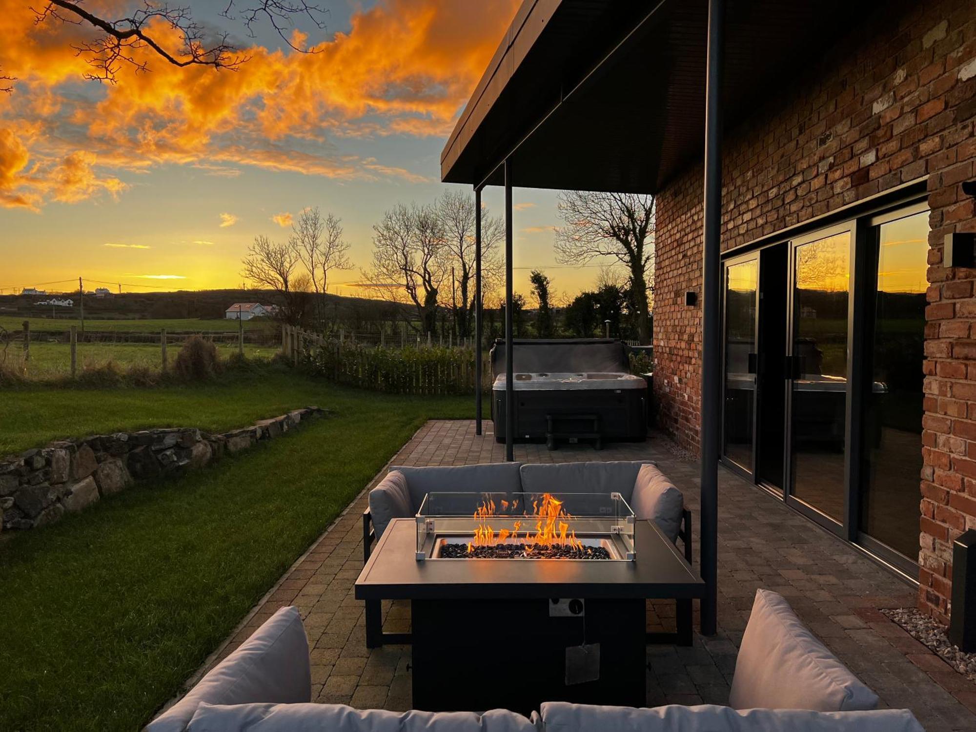 The Barn At Corrstown Village Portrush Exteriör bild
